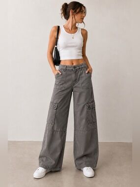 Y2K BP. Gray Wide-Leg Cargo Pants 97% cotton Size 10 charcoal grey